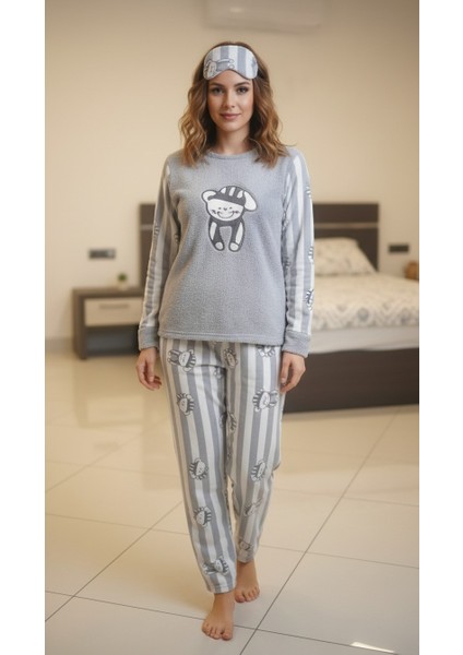 Şapkalı Ayıcık Desenli Kadın Polar Pijama Takımı