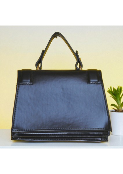 Kadın Kapaklı Mini El ve Omuz Çantası – Şık Günlük Kullanım Çantası fiyatları