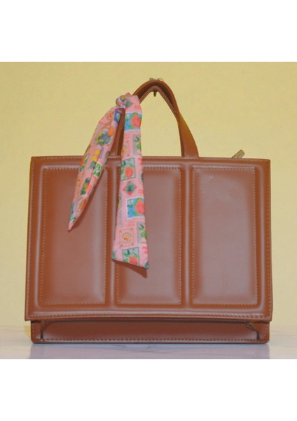 Kadın Fular Detaylı Kutu Form Deri Görünümlü Omuz Çantası – Şık Günlük Model