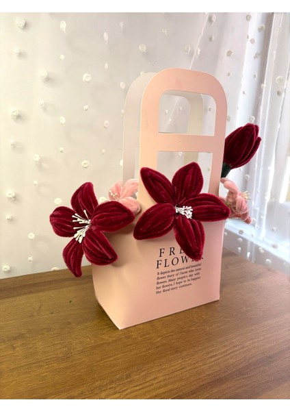 El Yapımı Şönil Lilyum Aranjmanı – Pembe & Bordo fiyatları