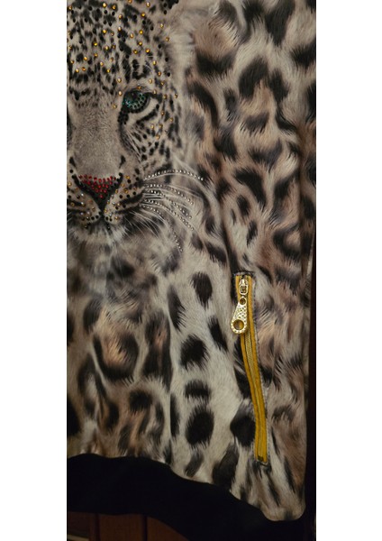 Leoparlı Taşlı Bluz indirimleri