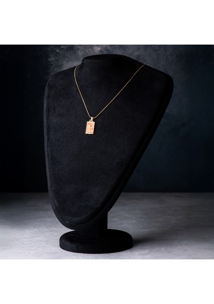 Turuncu İşlemeli Dikdörtgen Figürlü Altın Renk Çelik Kadın Kolye –Canlı, Zarif ve Modern Şıklık Kolyesi fırsatları