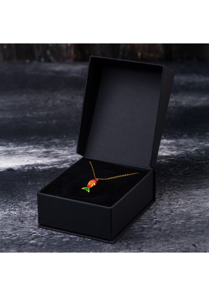 Kırmızı Balık Figürlü Altın Renk Çelik Kadın Kolye – Canlı Renkler,Sembol ve Modern Şıklık Kolyesi fiyatları