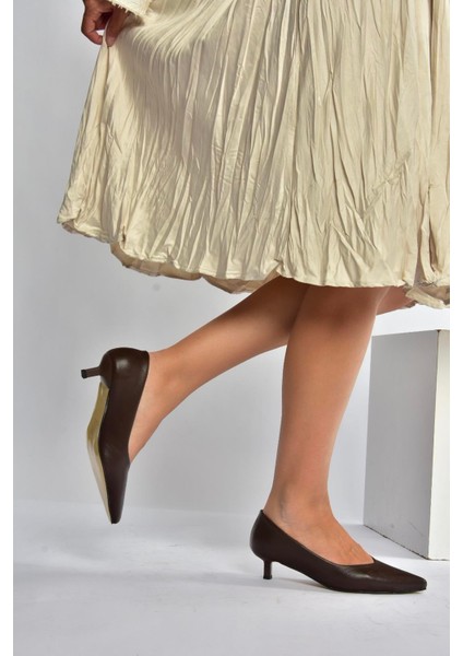 V404090309 Kahverengi Sivri Burun Alçak Topuklu Kadın Ayakkabı fırsatları