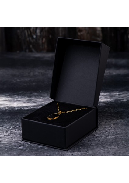 Siyah Oval Figürlü Altın Renk Çelik Kadın Kolye – Zamansız ve ŞıkTasarım Kolyesi fırsatları