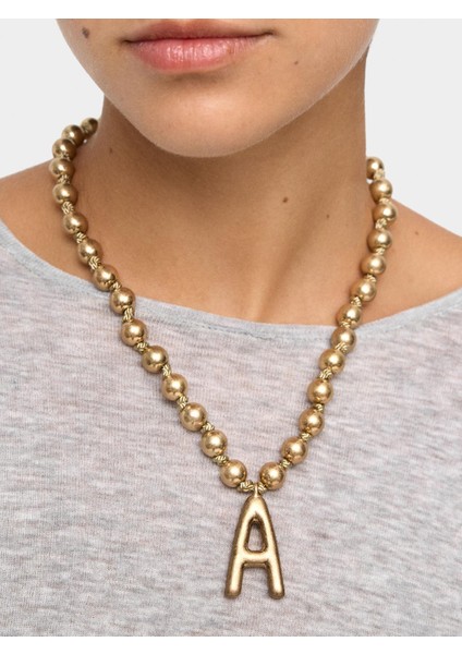 Altın Renkli Boncuklu Kısa Kolye