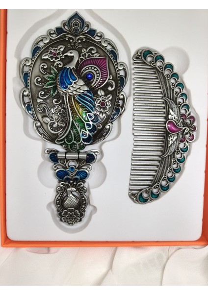 Vintage Metal Tavus Kuşu Desenli El Aynası ve Tarak Seti (17 x 7.5 Cm) fiyatları