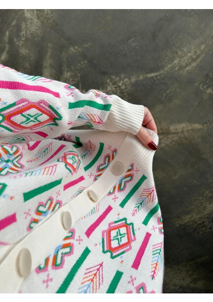 Triko Oversize Etnik Desenli Hırka