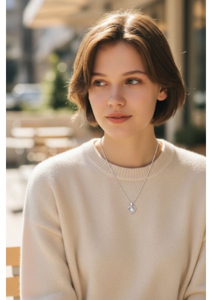 Orijinal Swarovski Taşlı Gümüş Kalpli Tektaş Kolye (925 Ayar) modelleri