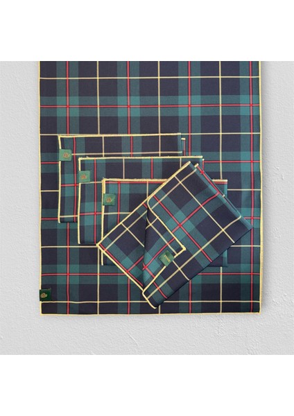 Baby Home 5li Ekose Desenli Runner Set, Yılbaşı Yeni Yıl Davet 4 Amerikan Servis ve 1 Runner modelleri