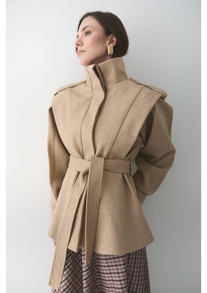 Bej Apoletli Vatkalı Kaşe Kaban - 1005 modelleri