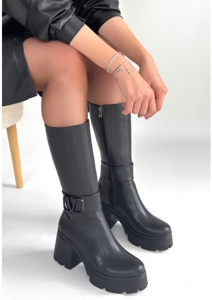 Moki Siyah Cilt Topuklu Çizme - Lisinya