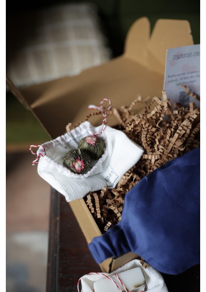 Luma Touch Lavanta Dolgulu Göz Maskesi, Doğal Mum, Blossom Tea & Meditasyon Seti modelleri