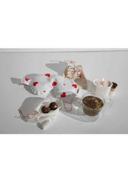 Luma Touch Hardal Tohumlu Lavantalı Göz Maskesi, Doğal Mum, Blossom Tea & Meditasyon Seti fiyatları