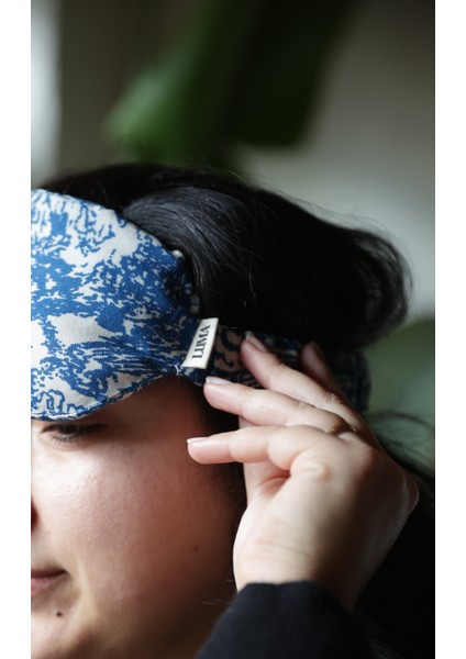 Luma Touch Kiraz-Vişne Çekirdekli Lavantalı Göz Maskesi, Doğal Mum, Blossom Tea & Meditasyon Seti fiyatları