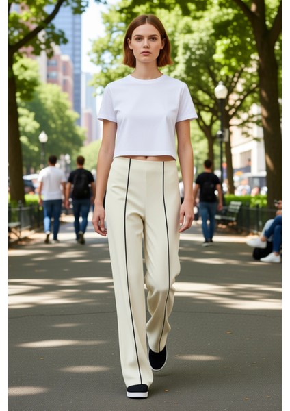 Biye Detaylı Düz Kesim Kadın Pantolonu Fonksiyonel Dayanıklı Kaliteli Konforlu Estetik Şık fırsatları