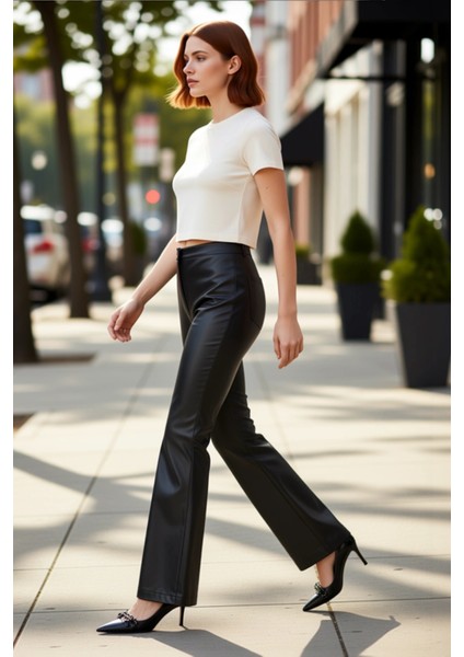 Kadın Suni Deri Ispanyol Paça Pantolon Cool ve Şık Fonksiyonel Dayanıklı Kaliteli Konforlu indirimleri