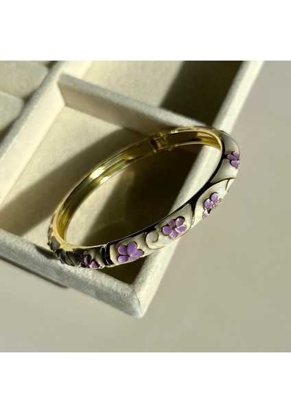 Mineli Pirinç Mor Çiçek Motifli Gold Kadın Bilezik fiyatları