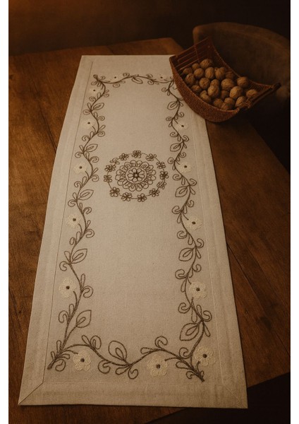 Buldan Keten Kahverengi Süzeni Nakış Işlemeli Runner