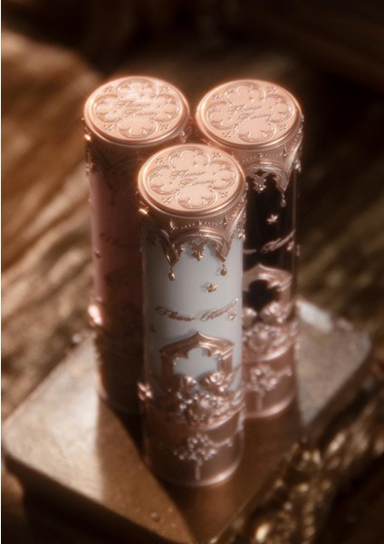 Suya Dayanıklı, Uzun Süre Kalıcı, Mat Bitişli Ruj indirimleri