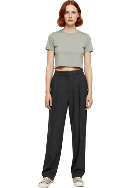 Kadın Straight Fit Dokuma Kumaş Pantolon Fonksiyonel Dayanıklı Kaliteli Konforlu Estetik Şık fırsatları