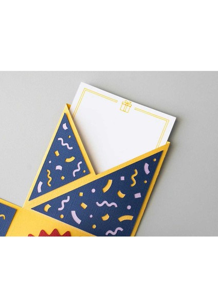 Doğum Günü Pastası Patlama Kutusu indirimleri