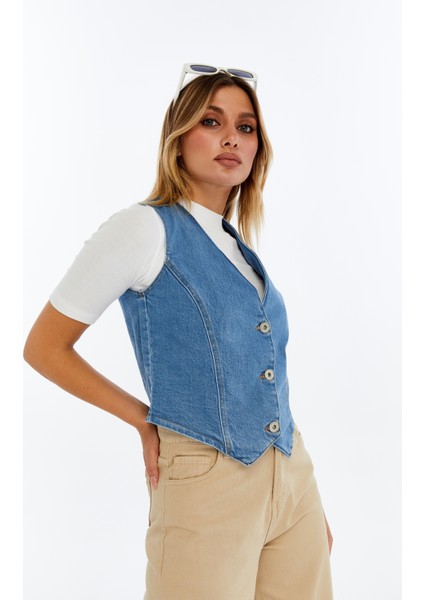 Kadın Denim Yelek – Şık Düğmeli Jean Yelek, Günlük ve Casual Kombin