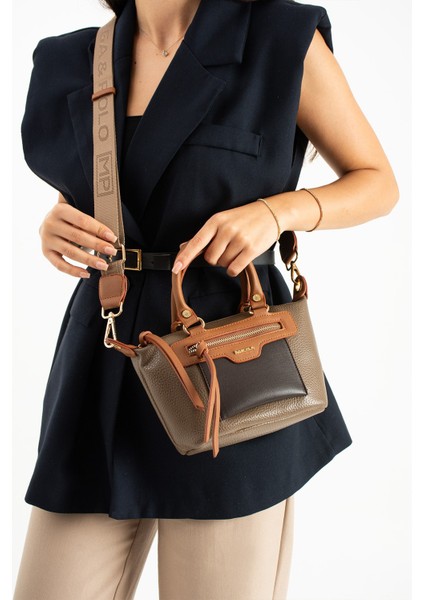 Kadın Omuz ve El Çantası – Çok Bölmeli, Deri Detaylı, Fermuarlı Günlük Kullanım Çantası