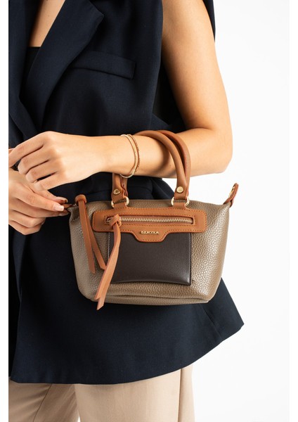 Kadın Omuz ve El Çantası – Çok Bölmeli, Deri Detaylı, Fermuarlı Günlük Kullanım Çantası fiyatları