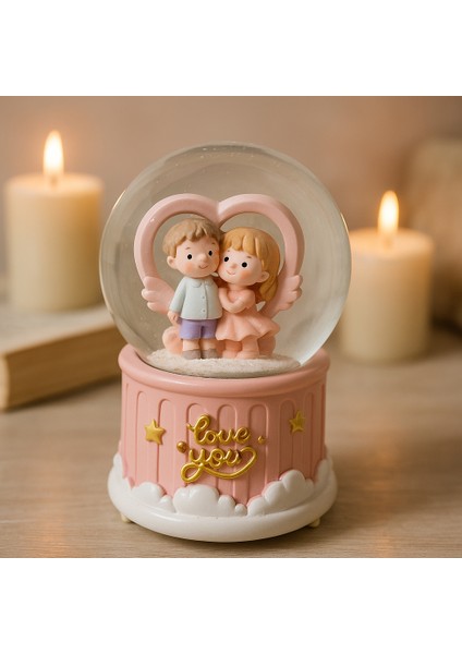 Mega Boy Sevgili Figürlü Işıklı Renkli 3D Cam Kar Küresi Müzikli Kar Efektli Püskürtmeli Hediyelik fiyatları