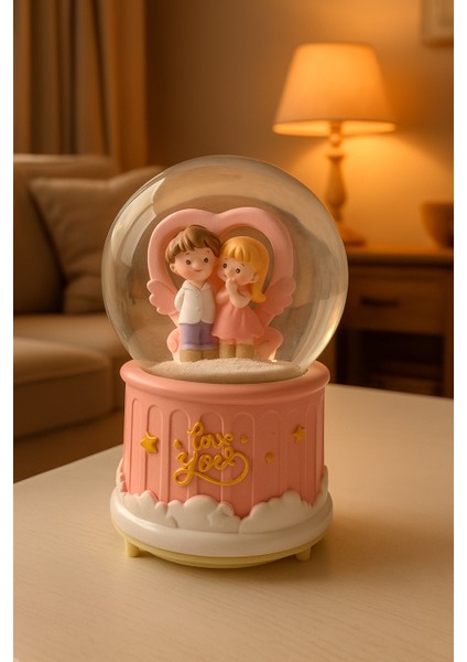 Mega Boy Sevgili Figürlü Işıklı Renkli 3D Cam Kar Küresi Müzikli Kar Efektli Püskürtmeli Hediyelik indirimleri