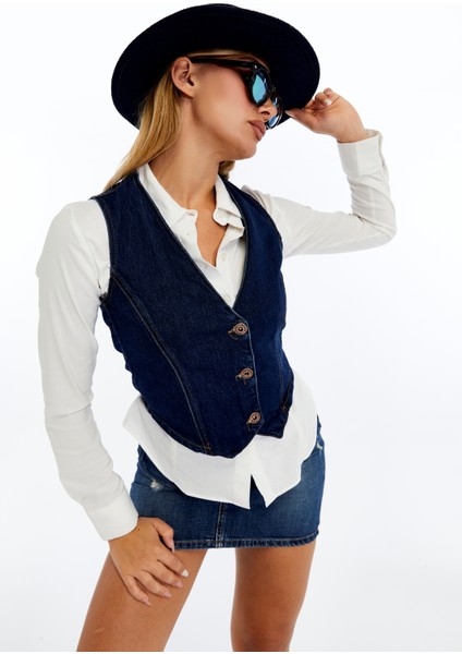 Kadın Denim Yelek – Şık Düğmeli Jean Yelek, Günlük ve Casual Kombin
