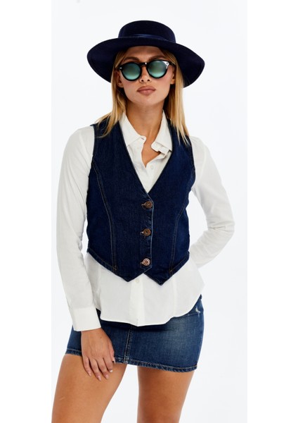 Kadın Denim Yelek – Şık Düğmeli Jean Yelek, Günlük ve Casual Kombin modelleri