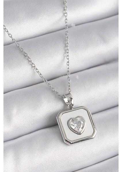 316L Çelik Gümüş Renk Kare Madalyon Kalp Zirkon Taş İşleme Kadın Kolye