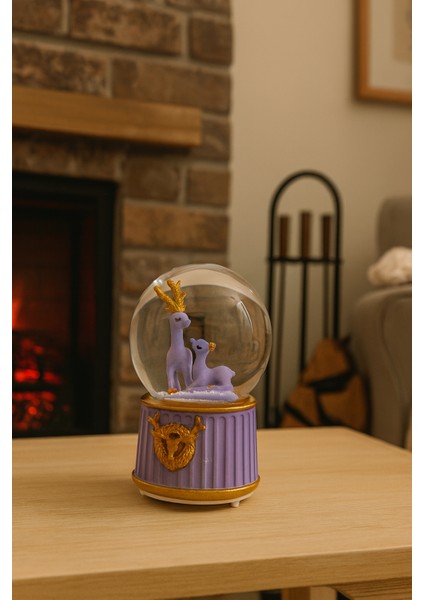 Mega Boy Mor Renk Anne ve Yavru Geyik Renkli 3D Cam Kar Küresi Müzikli Kar Efektli Püskürtmeli Pilli Hediyelik