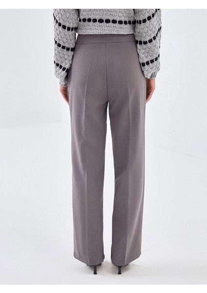 Yeni Sezon Standart Fit Kadın Pantolon fırsatları