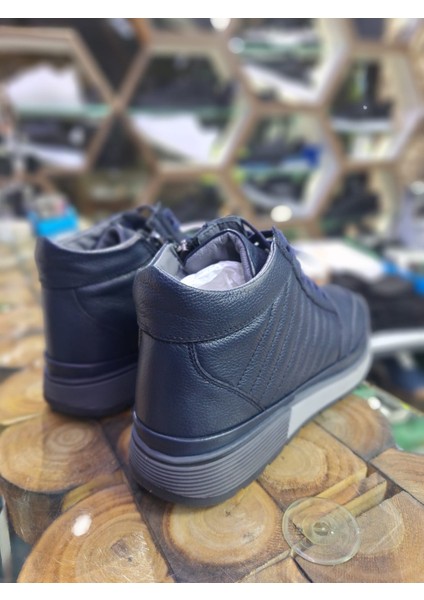 Lacivert Içi Kürklü Fermuarlı Kaymaz Taban Su Geçirmez Erkek Kısa Bot modelleri