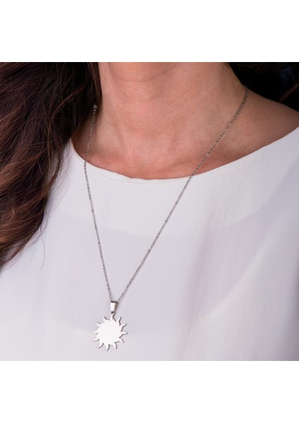 Güneş Figürlü Çelik Kadın Kolye – Zarafet, Işıltı ve Modern ŞıklıkKolyesi fiyatları