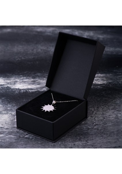 Güneş Figürlü Çelik Kadın Kolye – Zarafet, Işıltı ve Modern ŞıklıkKolyesi modelleri