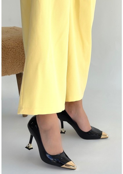 Artem Siyah Rugan Topuklu Ayakkabı - Lisinya fiyatları