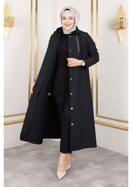 Zincir Detaylı Kapüşonlu Tesettür Kap - Altın Düğmeli - Kapitone Desenli Modern modelleri