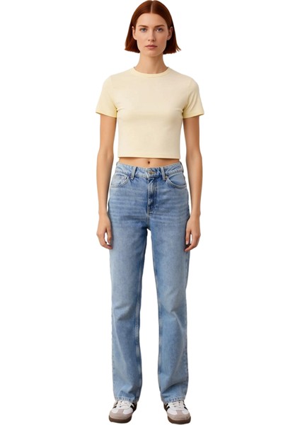 Kadın Straight Kesim Denim Pantolon Fonksiyonel Dayanıklı Kaliteli Konforlu Estetik Modern fırsatları