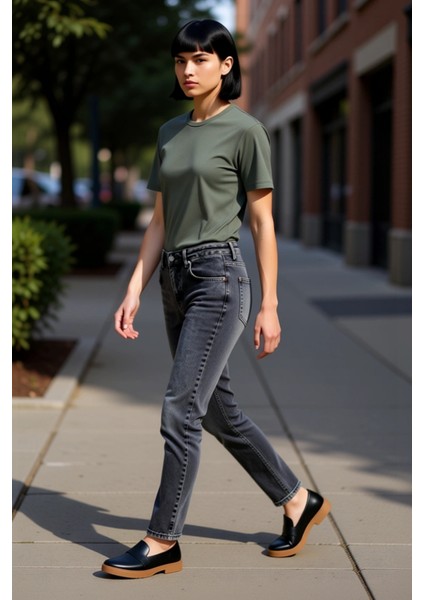 Kadın Için Koyu Denim Kot Pantolon Rahat Kesim Fonksiyonel Dayanıklı Kaliteli Konforlu Şık