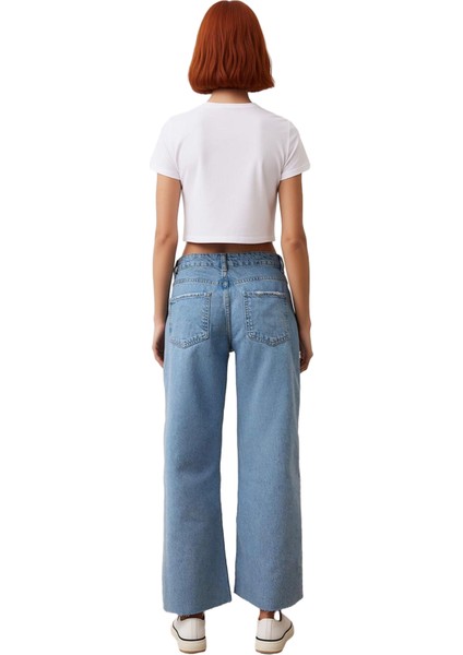 Kadın Kesik Paça Straight Fit Denim Pantolon Fonksiyonel Dayanıklı Kaliteli Konforlu Rahat indirimleri