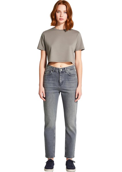 Kadın Yüksek Bel Mom Jean Pantolon Fonksiyonel Dayanıklı Kaliteli Konforlu Estetik Premium fırsatları