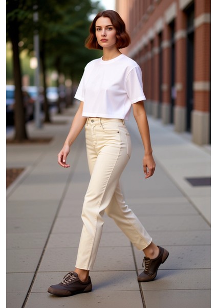 Kadın Açık Yüksek Bel Mom Jean Pantolon Fonksiyonel Dayanıklı Kaliteli Konforlu Estetik Şık