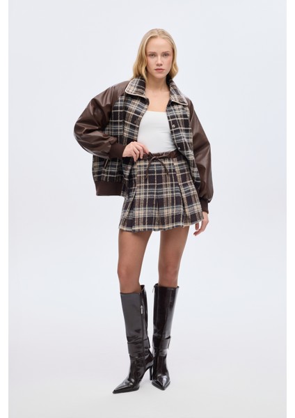 Deri Garnili Ekose Pileli Mini Etek Kahverengi