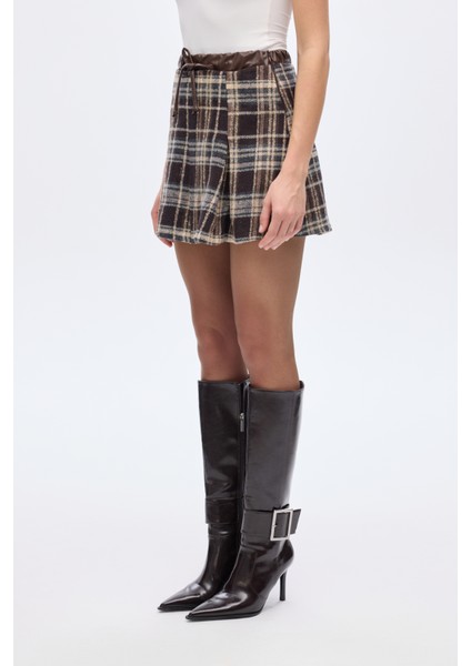Deri Garnili Ekose Pileli Mini Etek Kahverengi fırsatları