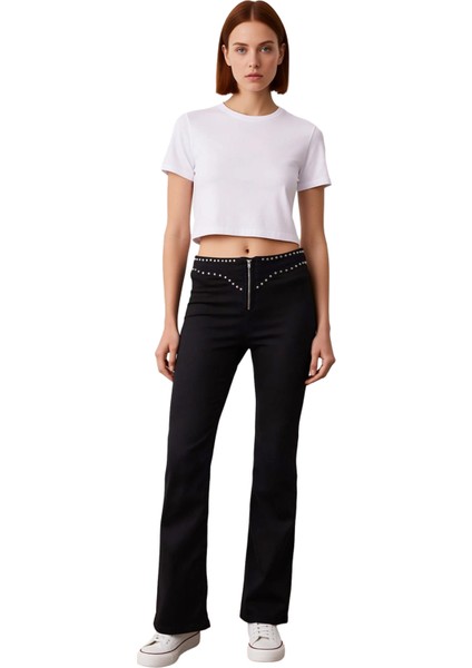 Yüksek Bel Trok Detaylı Flare Jean Kadın Fonksiyonel Dayanıklı Kaliteli Konforlu Estetik Şık fırsatları