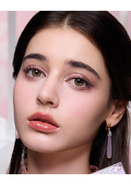 Butterfly Cloud Collar 6 Renkli Far Paleti fırsatları